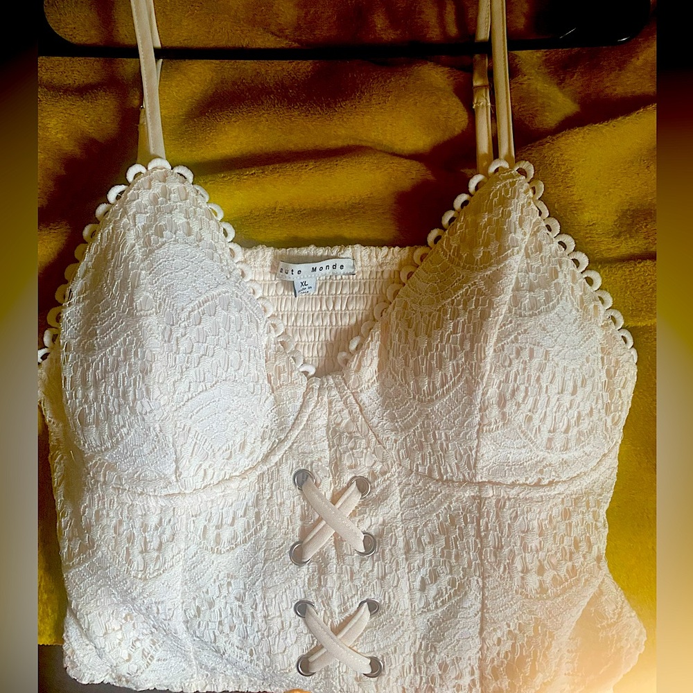 Selling a cute XL light pink top from aute monde